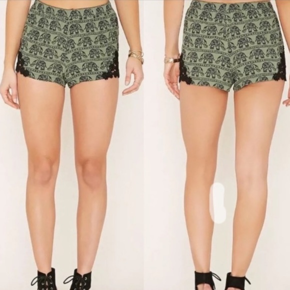 Elephant print shorts - Picture 2 of 4